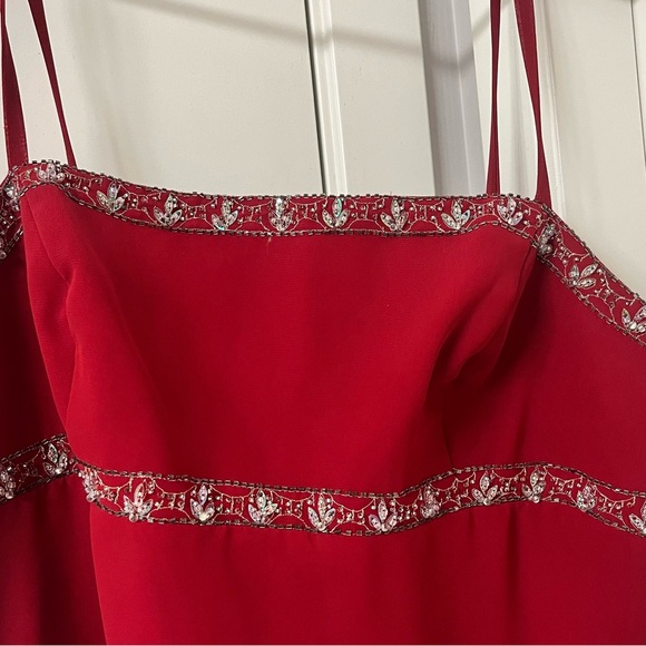 Party dress - Picture 3 of 3